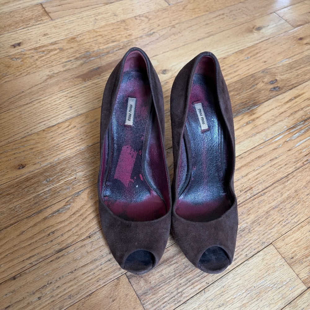 Jimmy Choo 4-Inch Heels (Size 7)